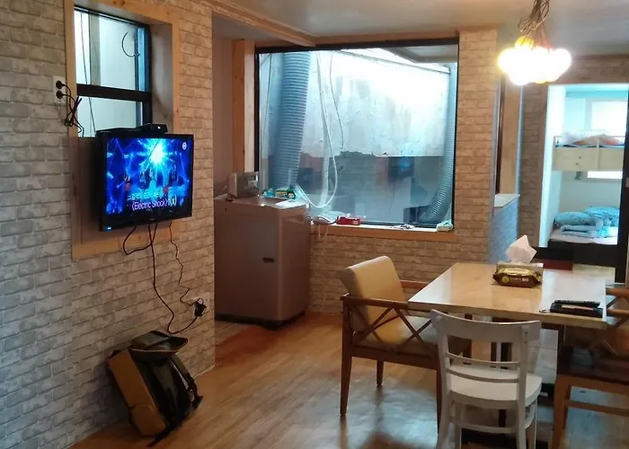 게스트하우스 Social House