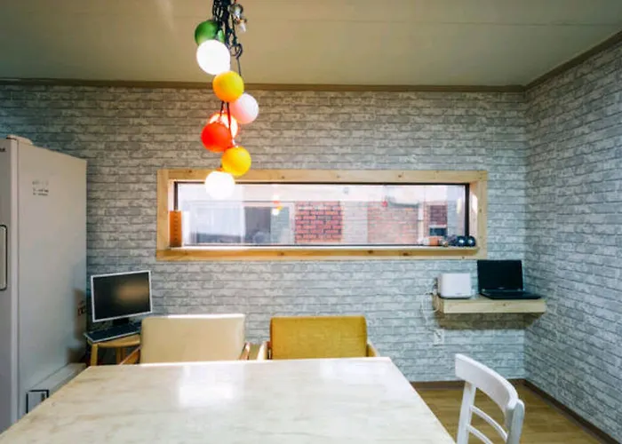 Social House